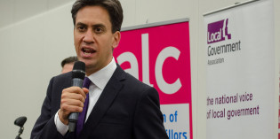 Interview: Tim Bale on comparisons between Ed Miliband and David Cameron as Leader of the Opposition