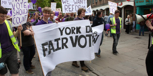 Citizen assessment of the political system is fostered by rational considerations rather than virtuousness Citizen assessment of the political system is fostered by rational considerations rather than virtuousness