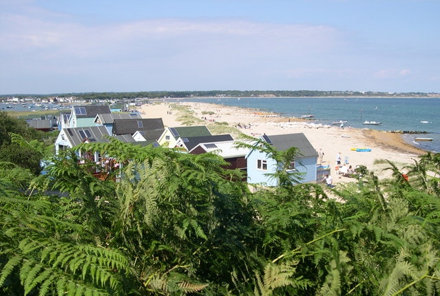 Looking down the spit towards Mudeford, Dorset  Credit: John Goldsmith CC BY-SA 2.0