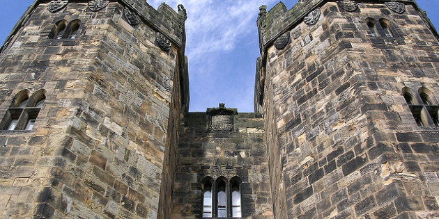 Exploring the medieval roots of democracy and state building in Europe