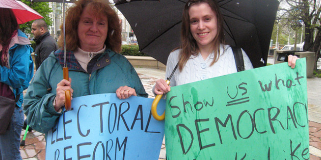 Pre-electoral coalitions increase voter turnout by making elections more decisive