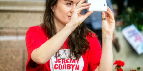 corbyn supporter selfie