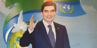 Why has Turkmenistan’s despotic president created the characteristics of a democracy?